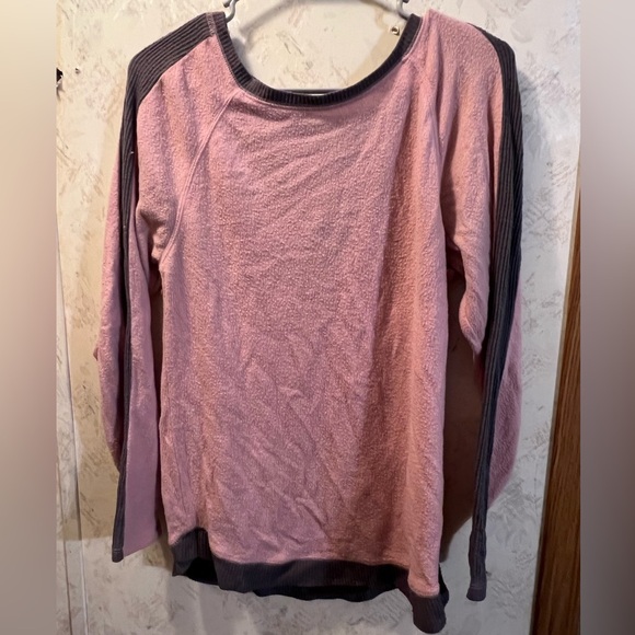 Derek Heart Sweaters - DEREK HEART Sweater